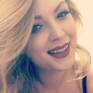 Meet your Posher, Lacey